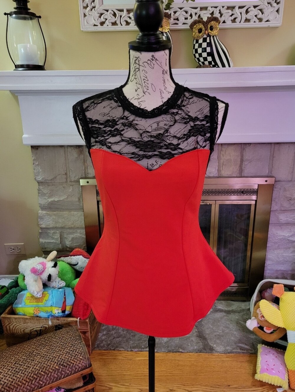 a'gaci Red Lace Peplum Camisole Size M